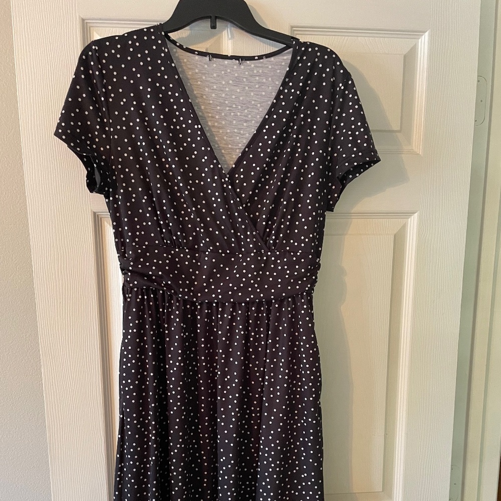 Cute all occasion dress size M